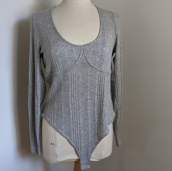 NWT bar III scoop neck sweater bodysuit grey - Picture 13 of 16